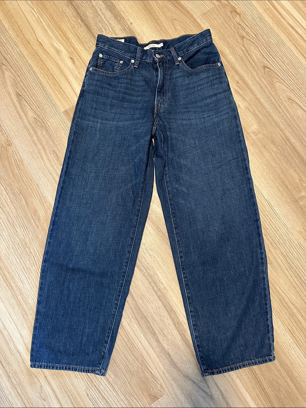 baggy dad jeans levis dark wash